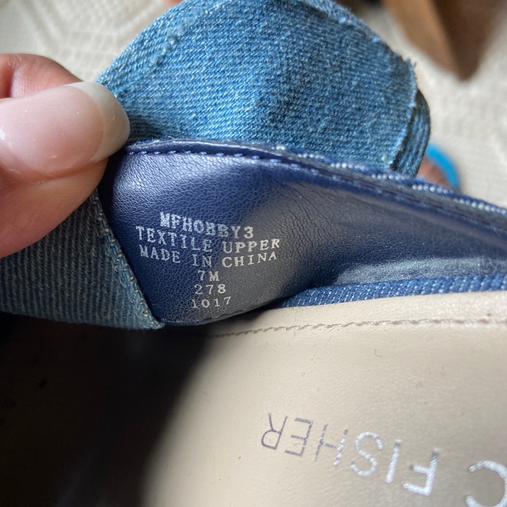 Marc Fisher wedges . Denim. Size 7 - Picture 5 of 8